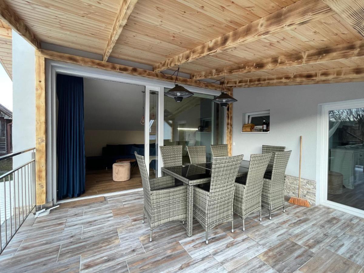 Totina Apartments Zavazna Poruba Luaran gambar