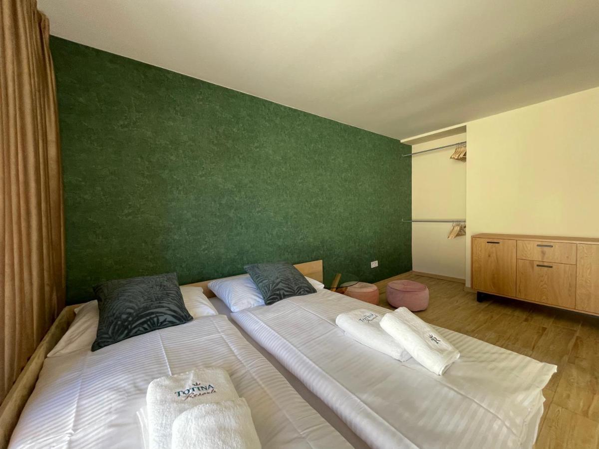 Totina Apartments Zavazna Poruba Luaran gambar