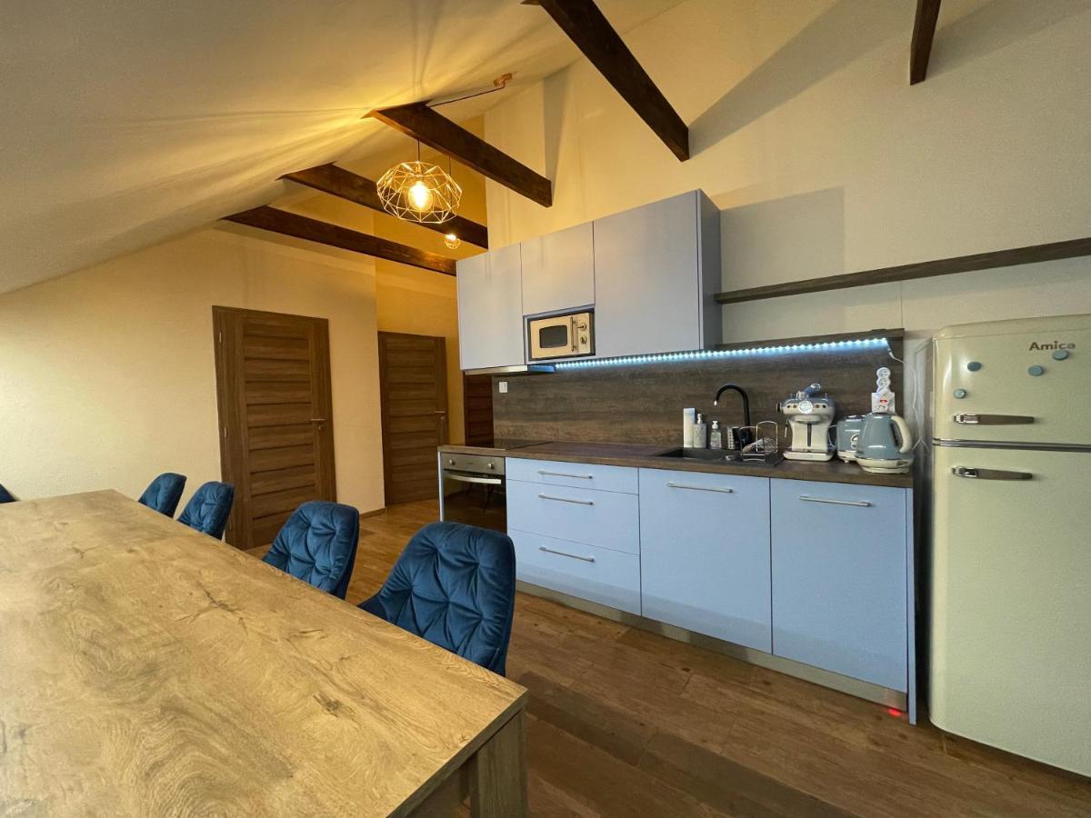 Totina Apartments Zavazna Poruba Luaran gambar