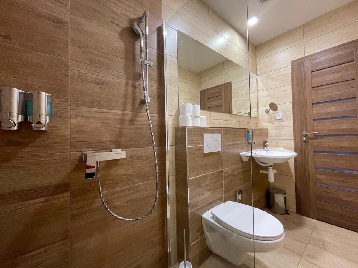 Totina Apartments Zavazna Poruba Luaran gambar