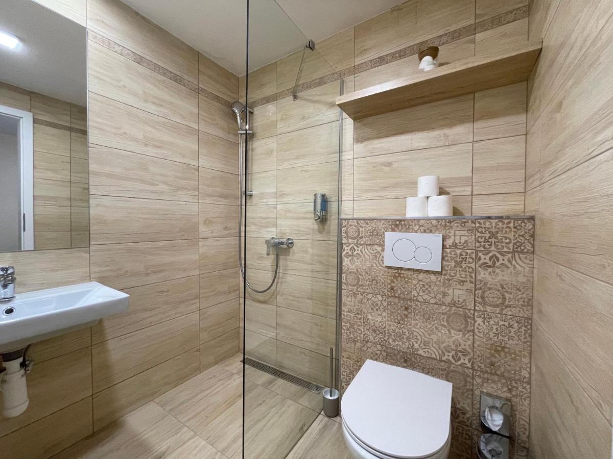 Totina Apartments Zavazna Poruba Luaran gambar