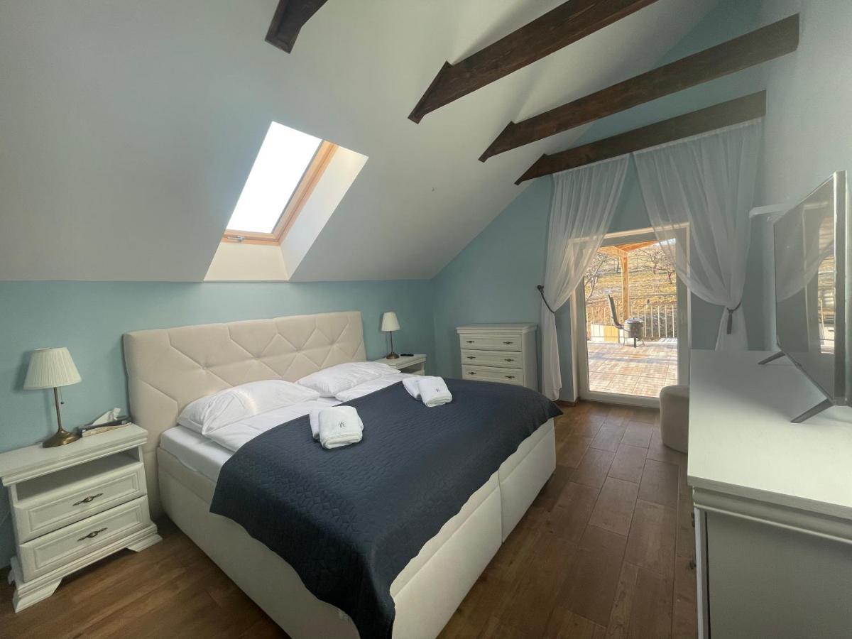 Totina Apartments Zavazna Poruba Luaran gambar