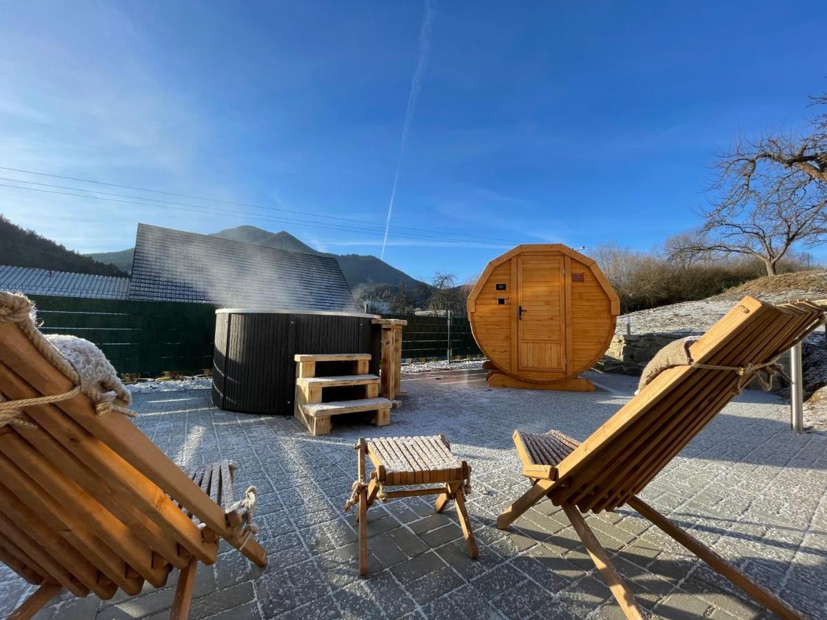 Totina Apartments Zavazna Poruba Luaran gambar