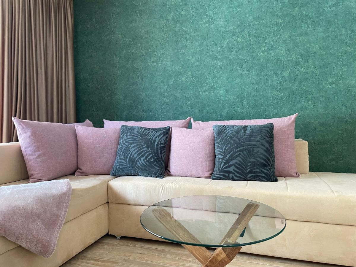 Totina Apartments Zavazna Poruba Luaran gambar